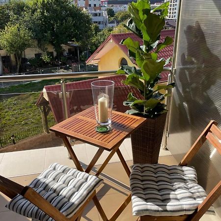 En Passant / A Time In Iasi Apartment Exterior photo