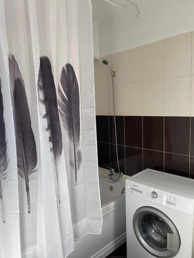 En Passant / A Time In Iasi Apartment Exterior photo
