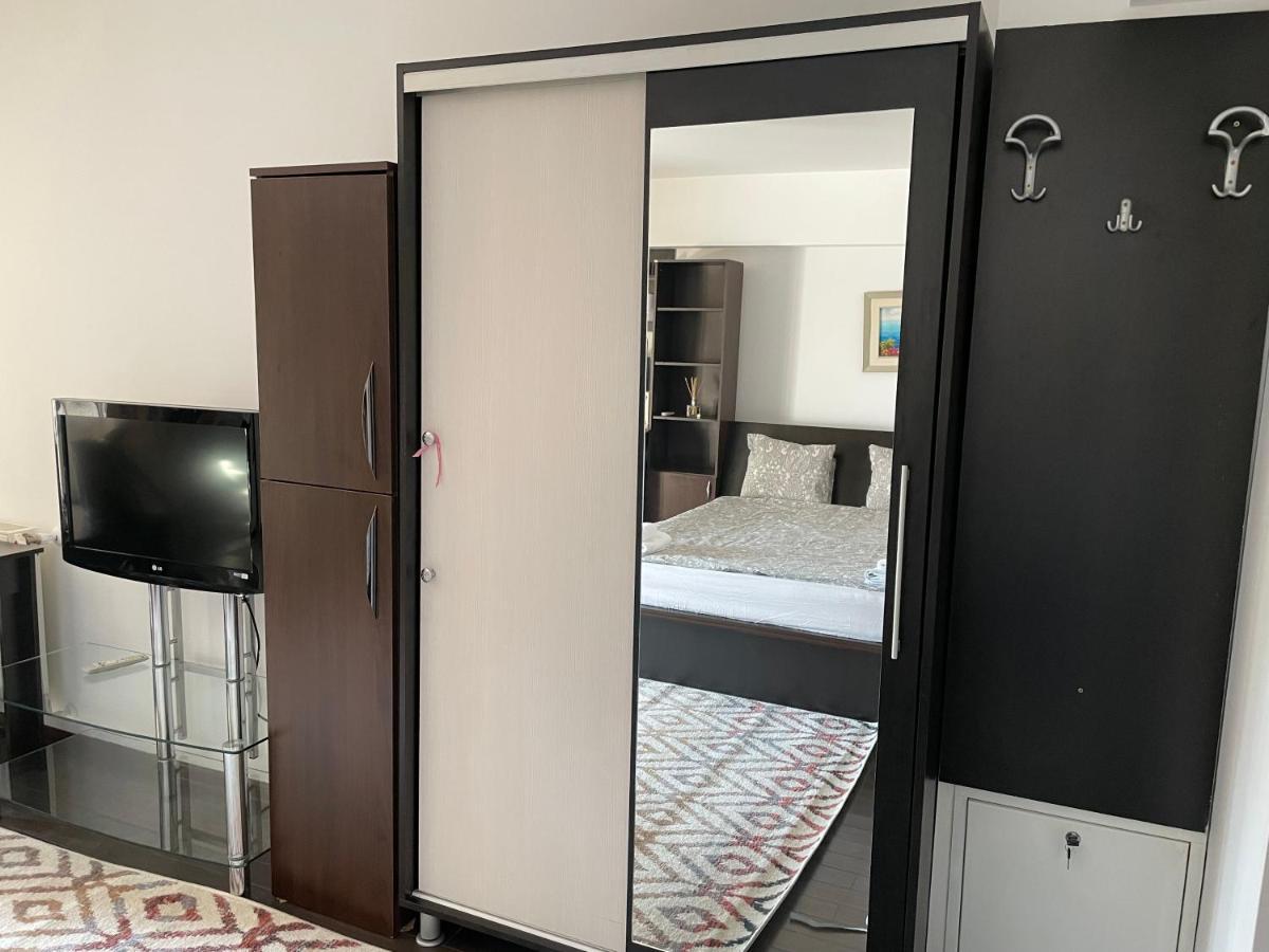 En Passant / A Time In Iasi Apartment Exterior photo